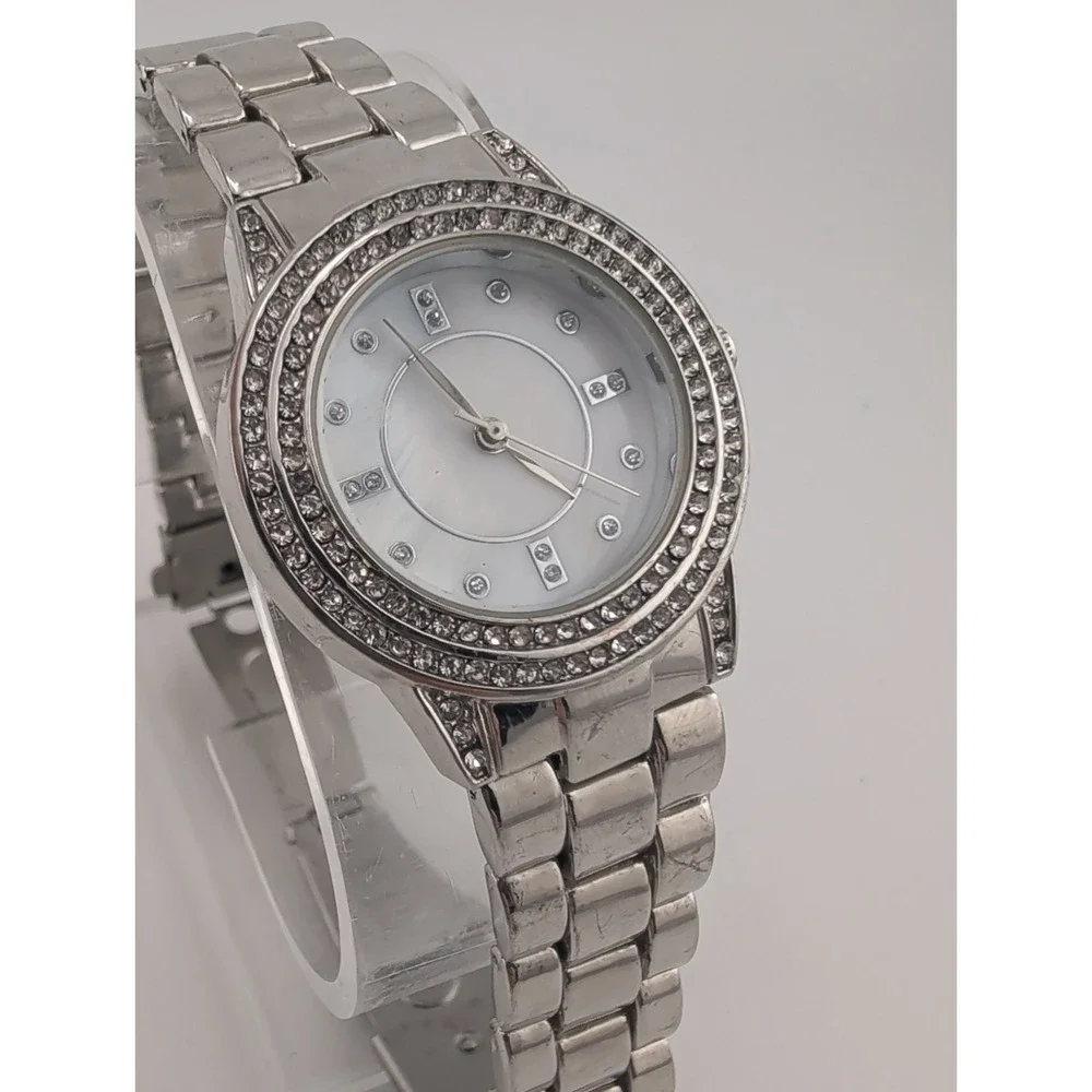 Time and Tru Women's Watch MOP Dial 30mm Case 7.5